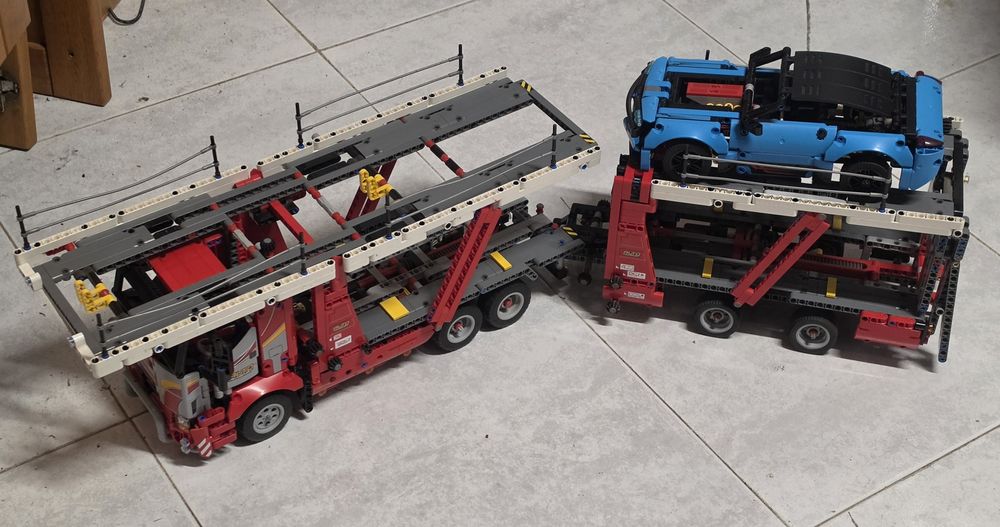 Lego Technic 42098 Camião de  Transporte de Carros
