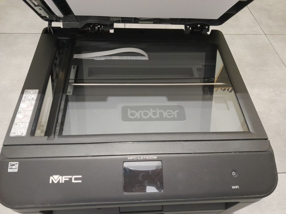 Monochromatyczna drukarka laserowa Brother  MFC-L2740DW