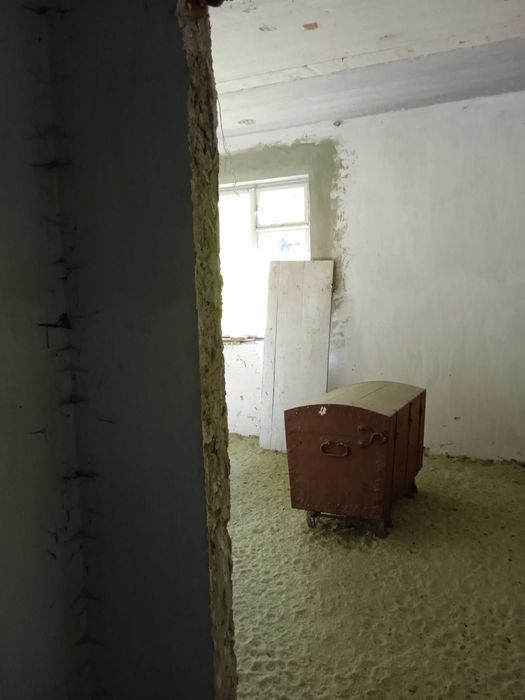 Будинок та земельна ділянка 0,5 га в дуже гарному місці близько Львова