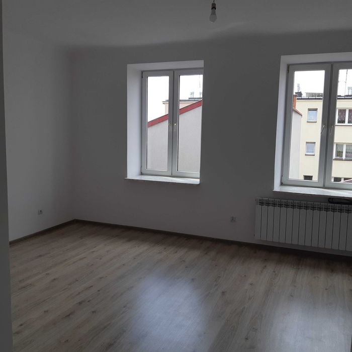 Wynajmę mieszkanie, lokal usługowy w centrum