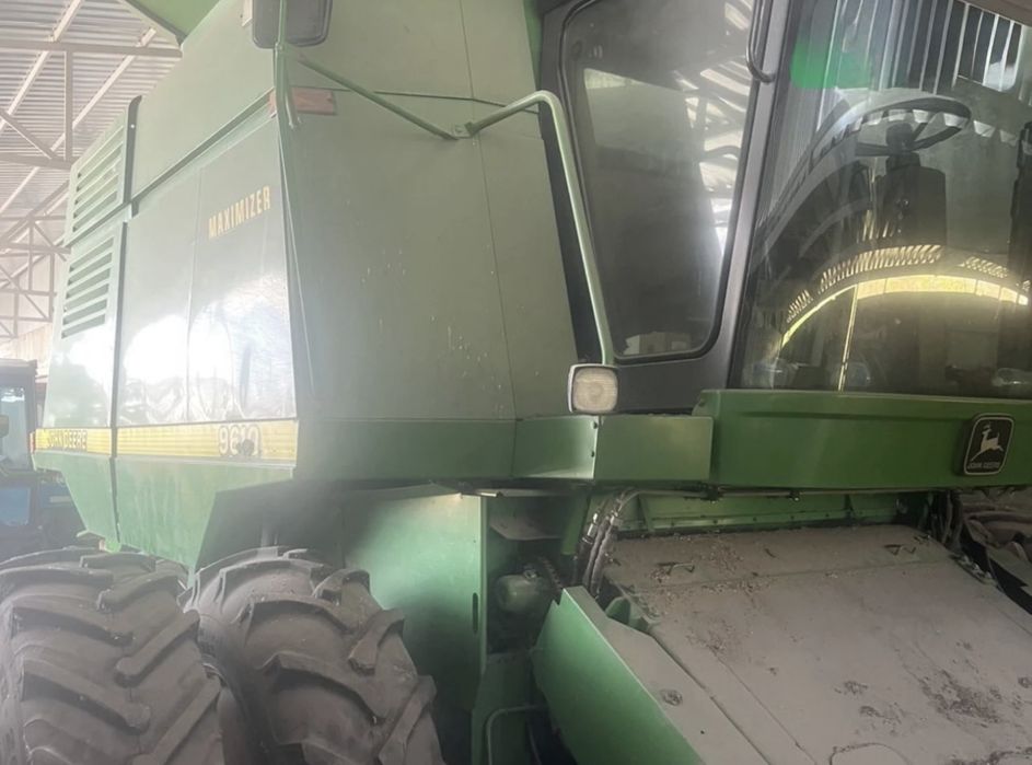 Комбайн зернозбиральний ДЖОН ДІР 9610, жатка ФЛЕКС 7.6, візок, 1999 р.