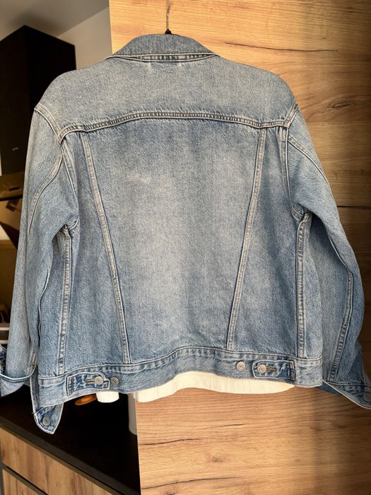 Джинсовая куртка