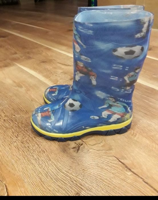 Резиновые сапоги 29р.стелька 18.7 см