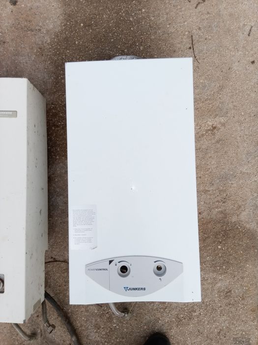 Venda de 3 esquentadores para  desocupar.   l