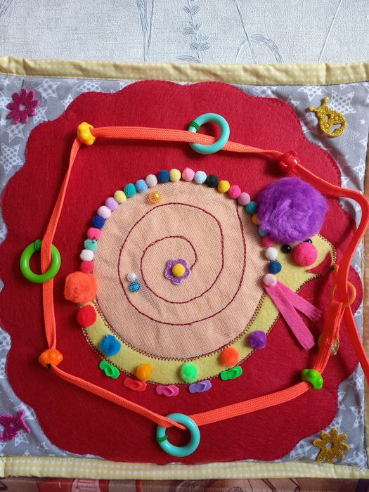 Тактильные планшеты из фетра.