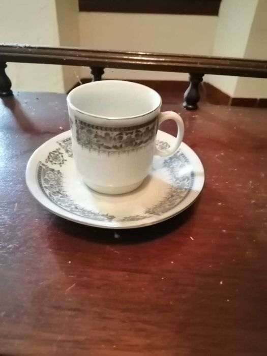 conjunto antigo chavena pires e chavena tons cinzento cafe