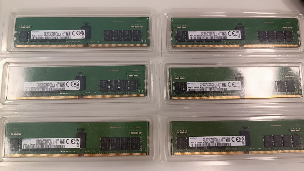 Pamięć RAM Samsung 16GB (M393A2K43DB3CWEBY)