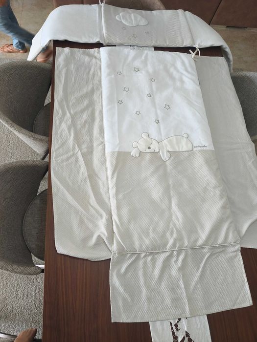 Roupa de cama de bebé e proteçao de grades