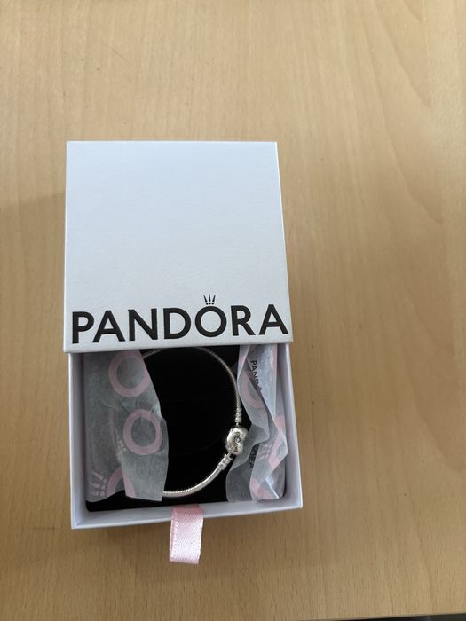 Vendo pulseira pandora