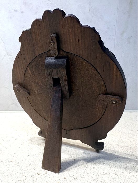 Maravilhosa antiga moldura em pau santo com aplicações de guirlandas em prata portuguesa