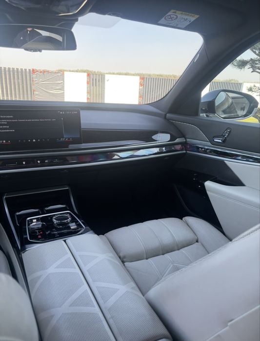 Auto do Ślubu BMW Seria 7 CAŁA POLSKA Wynajem z Kierowcą