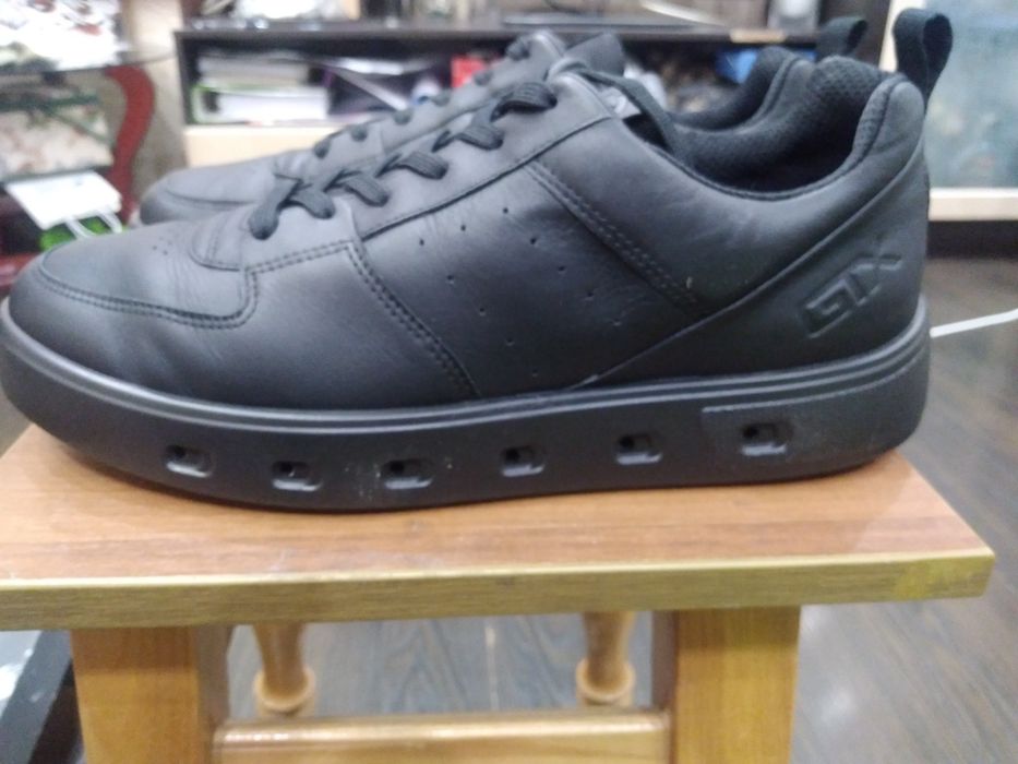 Кроссовки Ecco Gore-tex, кожа original,44,0 размер.