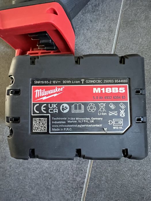Безщіткова Акум. Болгарка Malwaukee M18 FSAG125X+АКБ 5.0