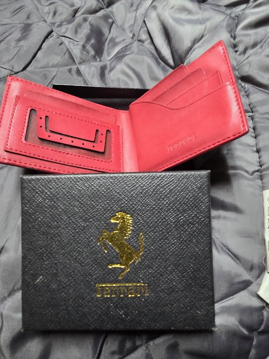 Carteira Ferrari Nova