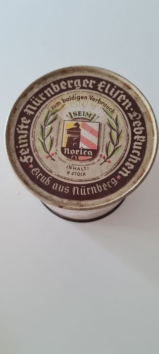 Lata de biscoitos de Nuremberga