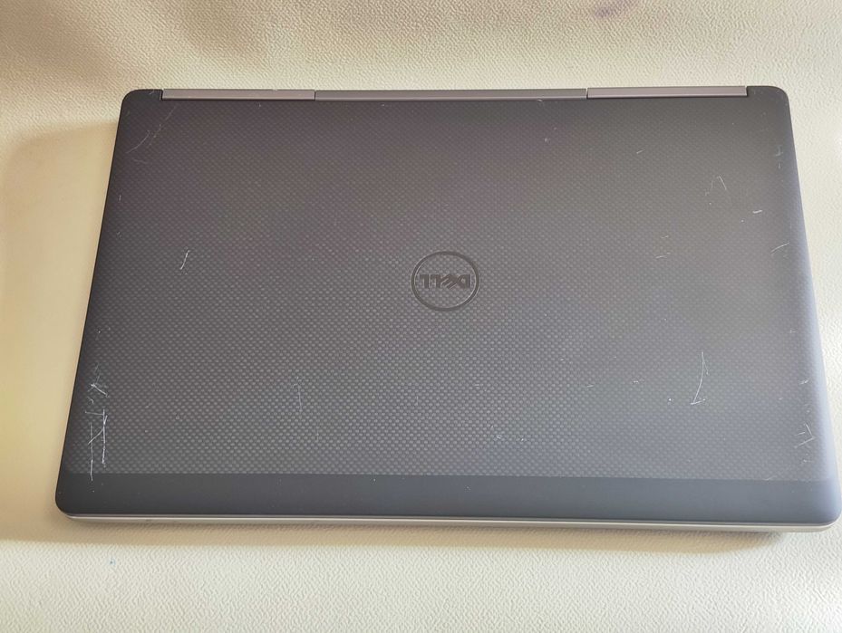 Ноутбук Dell Precision 7710 17" IPS Core i7/16Gb/SSD/nVidia M5000M 8Gb