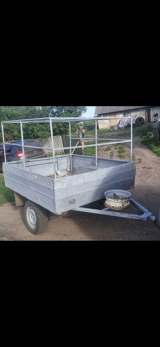 Продам причеп в гарному стані з тентом.знаходиться лозова павдоград
