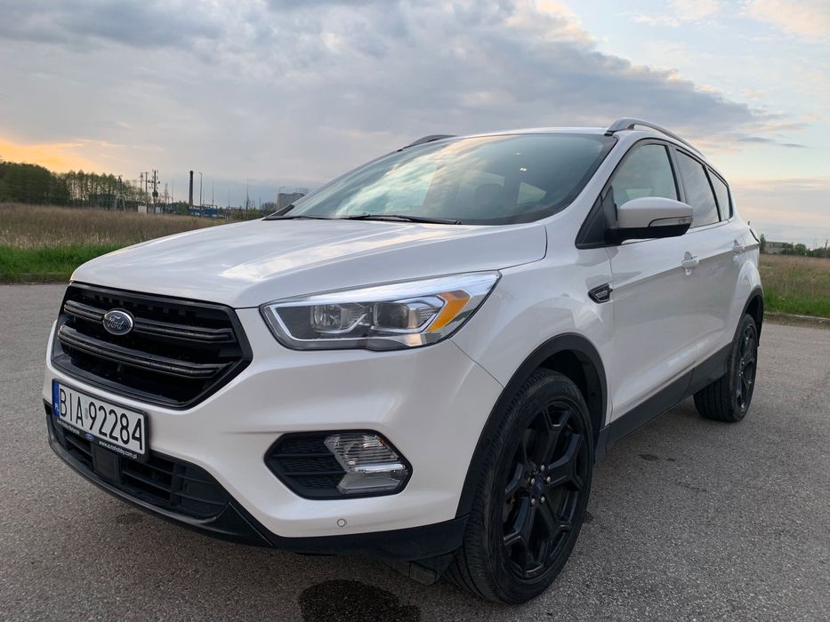 Ford Escape Escape Titanium AWD w najbogatszej możliwej konfiguracji wyposażenia!!