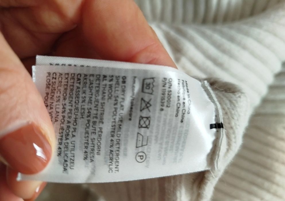 Vestido em malha canelada - Tam L - H&M