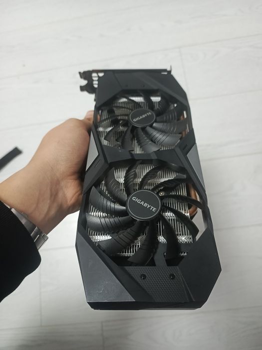 Продам відео карту 2060 на 6gb