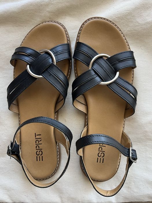 Босоніжки чорні шкіряні Esprit