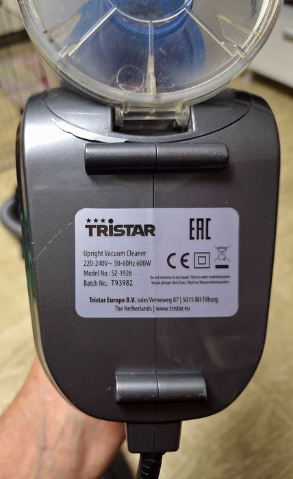 Вертикальний пилосос 2 в 1 Tristar SZ-1926 — Потужний та компактний