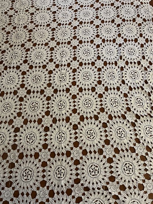 Colcha de algodão em renda / crochet