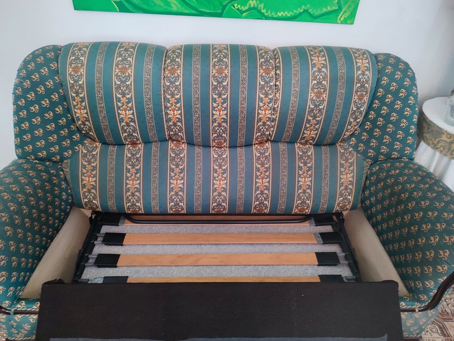 Conjunto de 3 sofás com padrão clássico