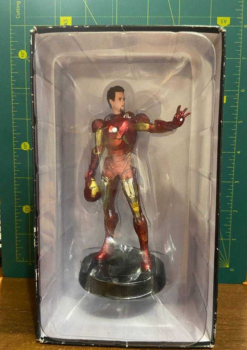 Статуетка iron man