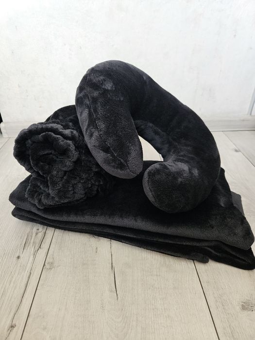 Чохол, плед, подушка