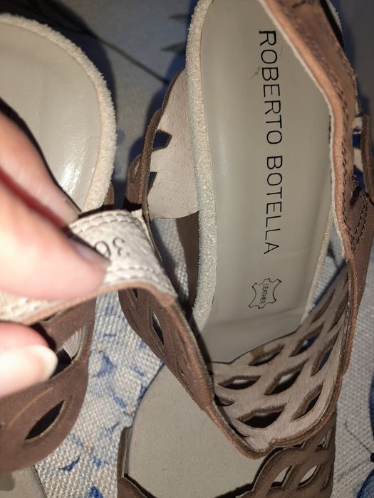 Sandálias cunha Roberto Botela