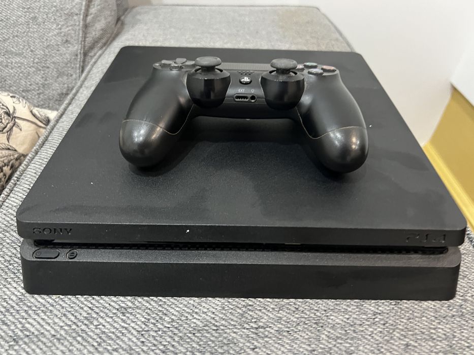 Playstation 4 Slim c\ 2 comandos