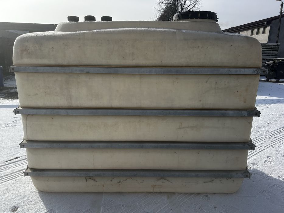 Zbiornik 4000l Biały Duży Właz Woda Przewierty Pluczka Trans ROBSON