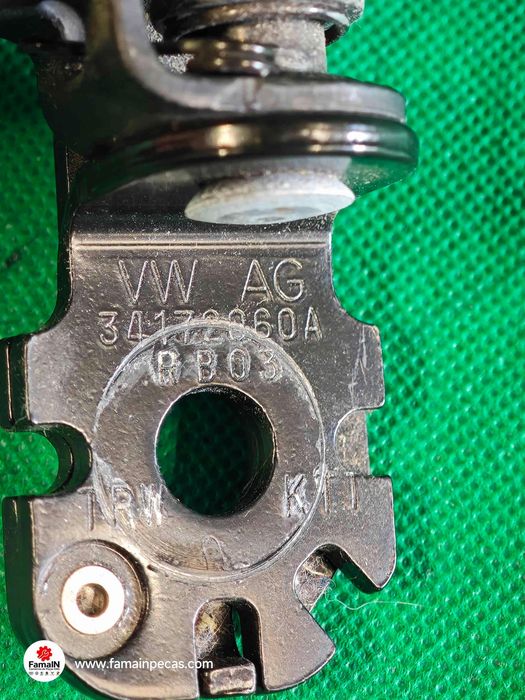 Encaixe de Cinto Central AUDI A4 B9 Avant