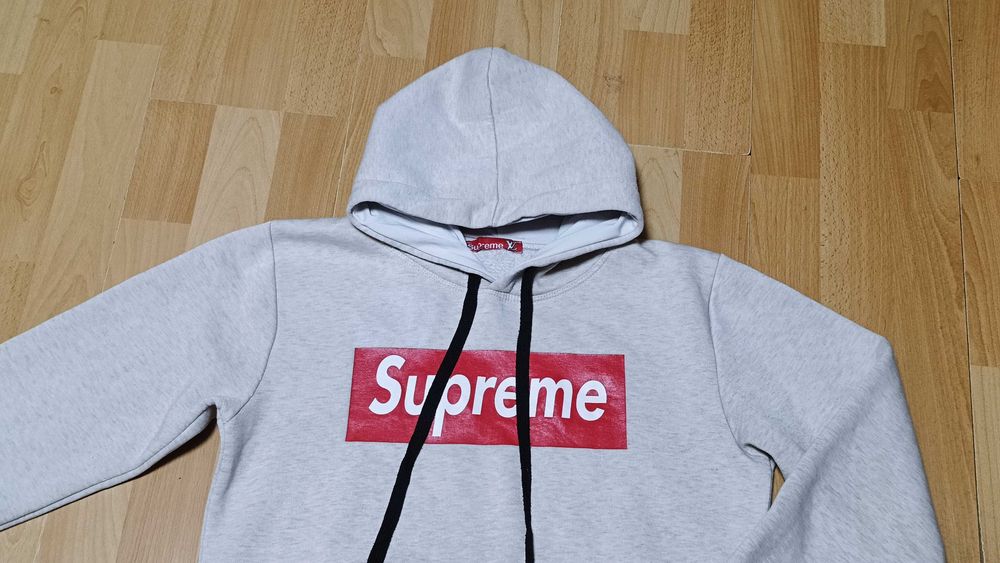 Damska bluza SUPREME r.S stan bardzo dobry
