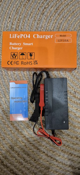 Зарядное устройство 12  вольт 10А для LiFePO4 аккумуляторов