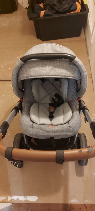 Carrinho de Bebé Pierre Cardin