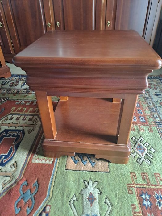 Mesa para cadeeiro ou centro dos sofás