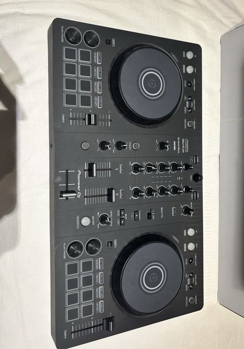 Pioneer DJ DDJ-FLX4 – Controladora DJ de 2 Canais DDJ