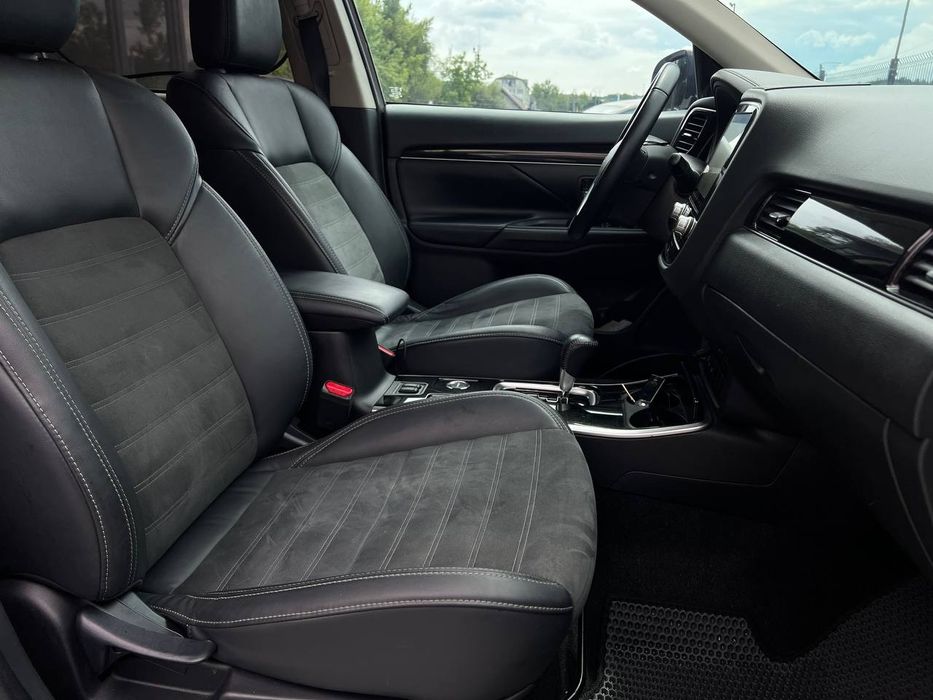 Продаж Міцубісі 2021р Перший власник з салону.100тис пробігу