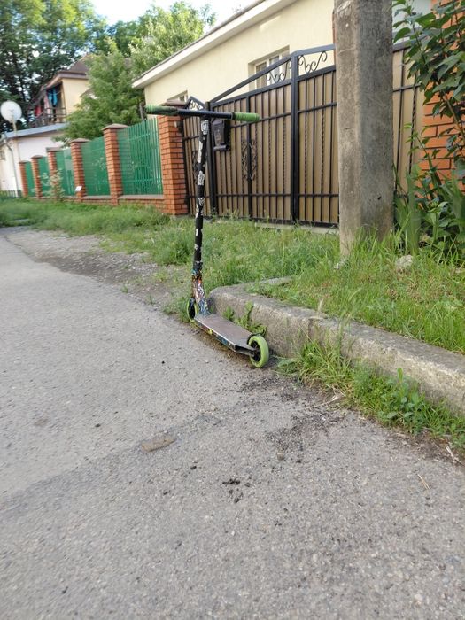 Продам самокат hipe h8