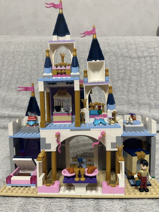 LEGO Disney Princess замок + королівська карета Аврори