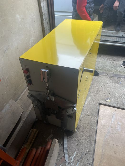 Станок для виготовлення гофро коліна