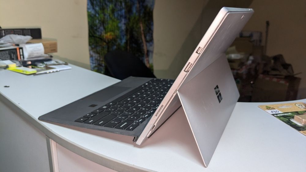 Microsoft Surface Pro 6 i5 8/256 Gb 12.3 3K IPS Win11