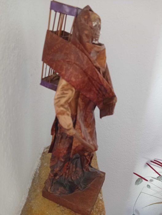 Escultura de arte mexicana em papel