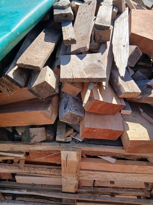Drewno na opał odpadowe po budowie