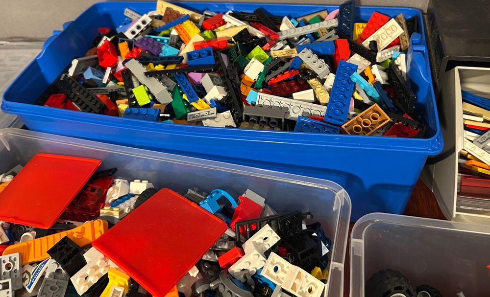 LEGO ok. 15 kg – mix klocków, pojemniki
