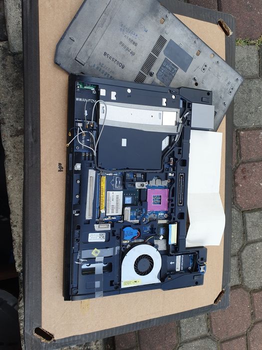 Laptop Dell latitude e5400  e6400 3 sztuki