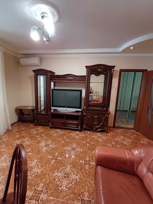 Сдам 1к.кв. Сахарова/"Папашон"