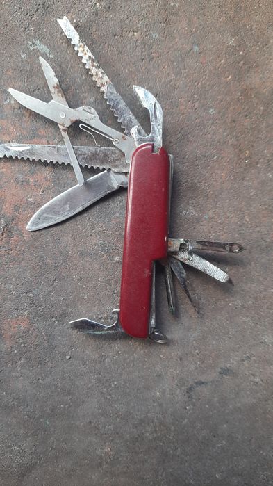 Scyzoryk wielofunkcyjny